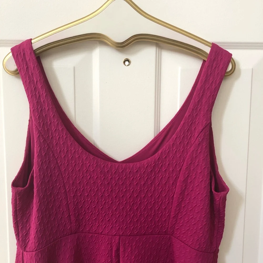 Torrid Fit & Flare Dress Size 1 w/Lined Bodice & Wide Scoop Back - Picture 4 of 9